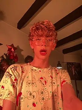 lyamthommpson online show from 12/14/25, 02:06