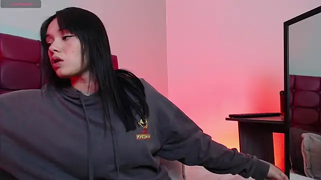 megan lover online show from 11/27/25, 02:35