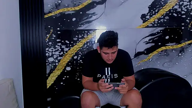 Snapshot of sweethot___ chatting on 10/07/25, 03:04 sweethot online show from 10/07/25, 03:04