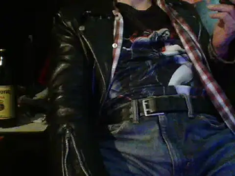 Snapshot of mrdemoncrowly chatting on 12/28/24, 08:37 mrdemoncrowly online show from 12/28/24, 08:37