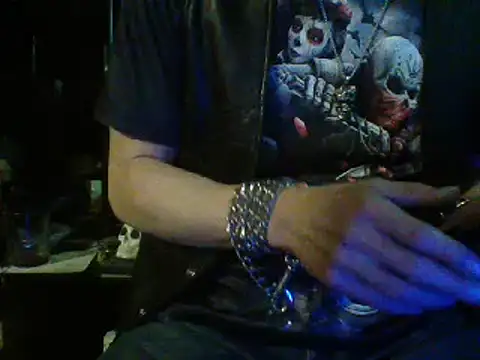 Snapshot of mrdemoncrowly chatting on 02/06/25, 04:42 mrdemoncrowly online show from 02/06/25, 04:42