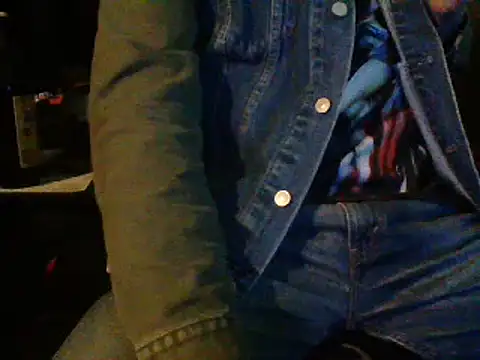 Snapshot of mrdemoncrowly chatting on 02/08/25, 11:22 mrdemoncrowly online show from 02/08/25, 11:22