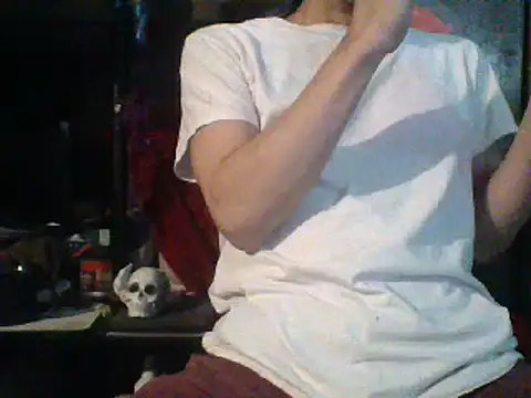 Snapshot of mrdemoncrowly chatting on 02/11/25, 04:33 mrdemoncrowly online show from 02/11/25, 04:33