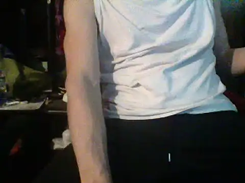 Snapshot of mrdemoncrowly chatting on 03/04/25, 04:49 mrdemoncrowly online show from 03/04/25, 04:49