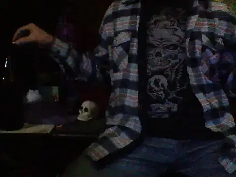 Snapshot of mrdemoncrowly chatting on 09/20/25, 08:37 mrdemoncrowly online show from 09/20/25, 08:37