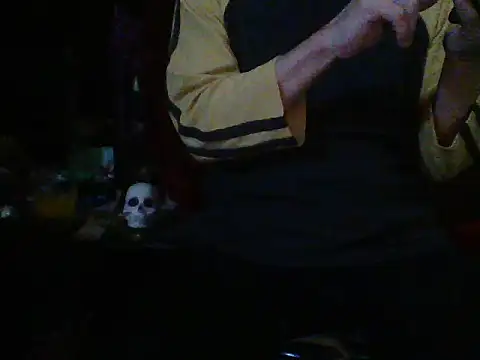 Snapshot of mrdemoncrowly chatting on 09/25/25, 08:29 mrdemoncrowly online show from 09/25/25, 08:29