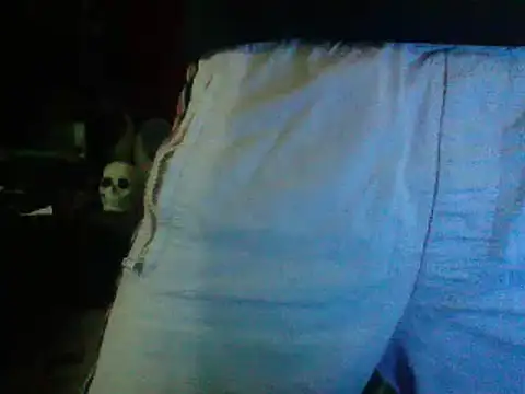 Snapshot of mrdemoncrowly chatting on 10/28/25, 04:38 mrdemoncrowly online show from 10/28/25, 04:38