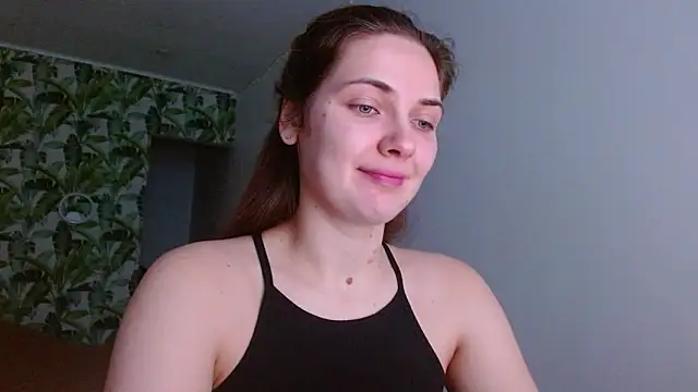 Snapshot of Olivia_shine chatting on 01/27/25, 05:36 Olivia shine online show from 01/27/25, 05:36
