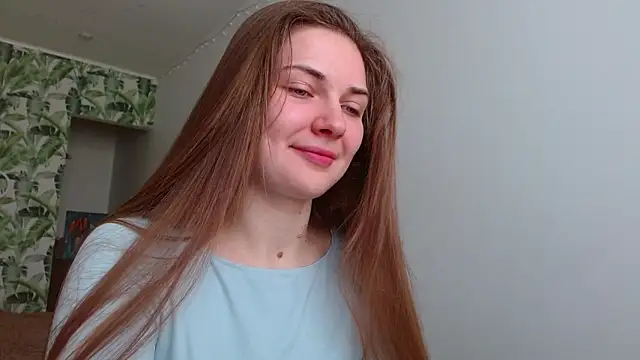 Snapshot of Olivia_shine chatting on 02/28/25, 05:26 Olivia shine online show from 02/28/25, 05:26