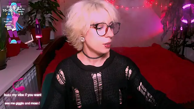 Snapshot of _Moonlight_t chatting on 09/19/25, 09:00 Moonlight t online show from 09/19/25, 09:00