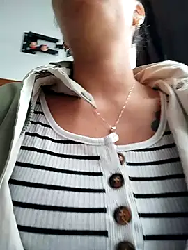 Emily Wane online show from 10/07/25, 03:20