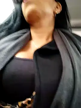 Emily Wane online show from 10/19/25, 04:40