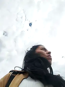 Emily Wane online show from 11/26/25, 06:09