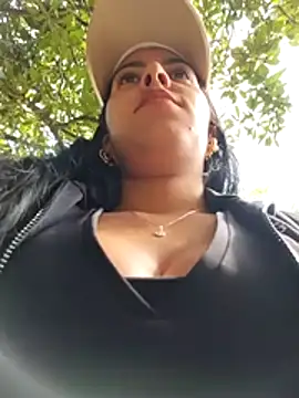 Snapshot of Emily_Wane chatting on 04/18/26, 07:07 Emily Wane online show from 04/18/26, 07:07