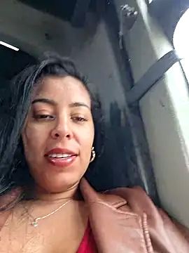 Snapshot of Emily_Wane chatting on 04/25/26, 04:26 Emily Wane online show from 04/25/26, 04:26