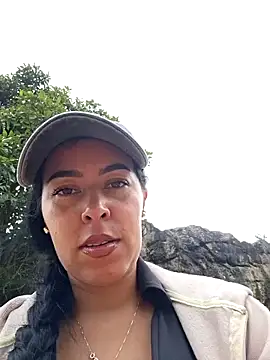 Snapshot of Emily_Wane chatting on 04/30/26, 04:35 Emily Wane online show from 04/30/26, 04:35
