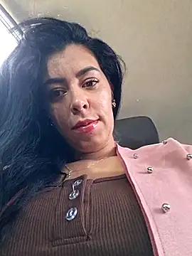 Snapshot of Emily_Wane chatting on 05/16/26, 05:12 Emily Wane online show from 05/16/26, 05:12
