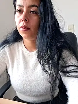 Snapshot of Emily_Wane chatting on 06/05/26, 04:56 Emily Wane online show from 06/05/26, 04:56