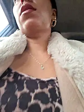 Snapshot of Emily_Wane chatting on 06/18/26, 04:33 Emily Wane online show from 06/18/26, 04:33