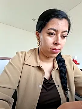 Snapshot of Emily_Wane chatting on 06/28/26, 04:24 Emily Wane online show from 06/28/26, 04:24