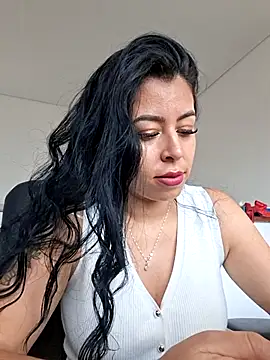 Snapshot of Emily_Wane chatting on 06/29/26, 03:12 Emily Wane online show from 06/29/26, 03:12