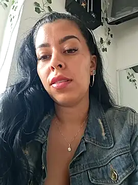 Snapshot of Emily_Wane chatting on 07/09/26, 03:49 Emily Wane online show from 07/09/26, 03:49