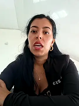 Snapshot of Emily_Wane chatting on 07/12/26, 06:10 Emily Wane online show from 07/12/26, 06:10