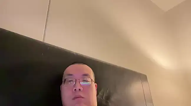 Snapshot of slaveasianboy chatting on 12/18/24, 11:13 slaveasianboy online show from 12/18/24, 11:13