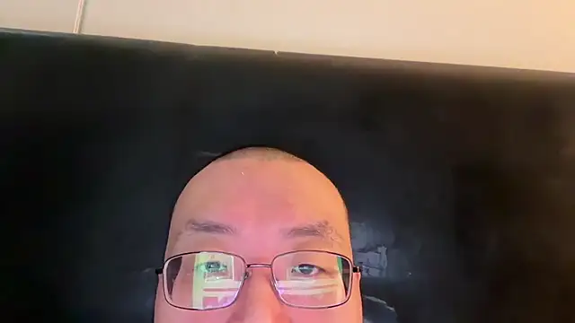 Snapshot of slaveasianboy chatting on 01/12/25, 06:16 slaveasianboy online show from 01/12/25, 06:16