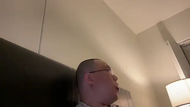 Snapshot of slaveasianboy chatting on 01/14/25, 12:45 slaveasianboy online show from 01/14/25, 12:45