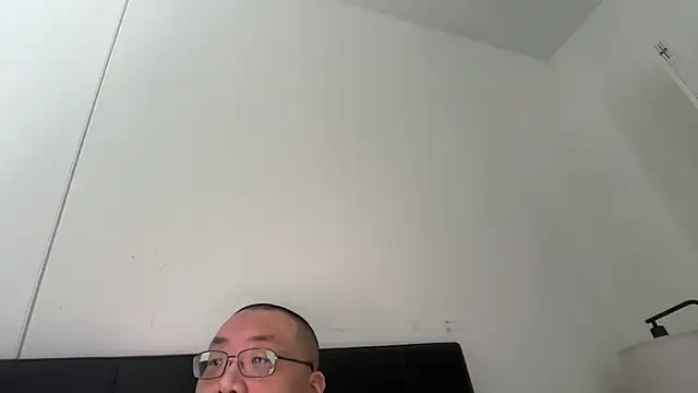 Snapshot of slaveasianboy chatting on 05/11/26, 01:39 slaveasianboy online show from 05/11/26, 01:39
