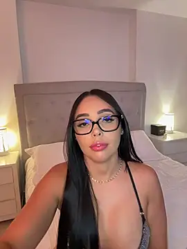 Snapshot of annyfosterr chatting on 03/13/26, 01:34 annyfosterr online show from 03/13/26, 01:34