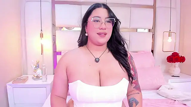 Snapshot of elizavenus chatting on 10/01/25, 11:38 elizavenus online show from 10/01/25, 11:38