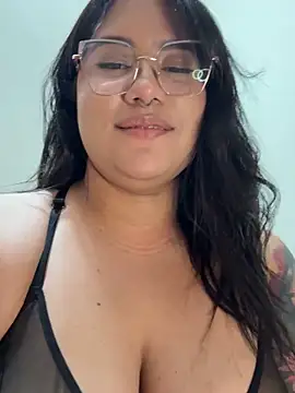 Snapshot of elizavenus chatting on 10/16/25, 03:07 elizavenus online show from 10/16/25, 03:07