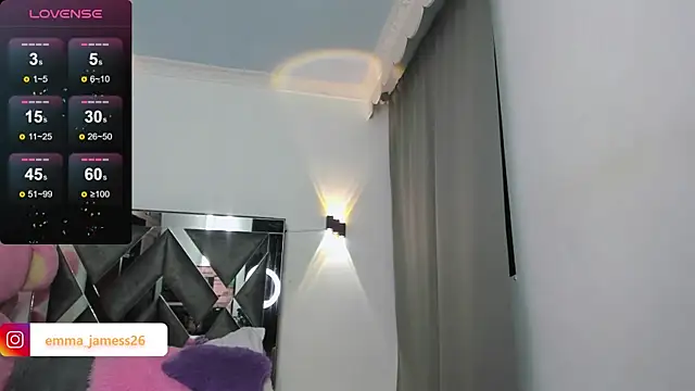 Snapshot of Emma_jamess chatting on 01/08/25, 06:41 Emma jamess online show from 01/08/25, 06:41