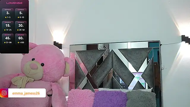 Snapshot of Emma_jamess chatting on 09/21/25, 03:41 Emma jamess online show from 09/21/25, 03:41