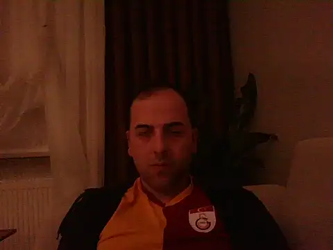 Snapshot of Yldrmm_9553 chatting on 05/01/26, 09:19 Yldrmm 9553 online show from 05/01/26, 09:19