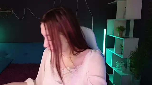 YasmineWest online show from 12/15/24, 08:30