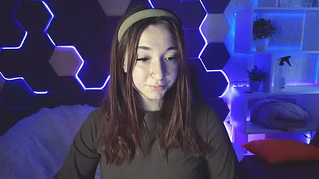 YasmineWest online show from 12/20/24, 04:20