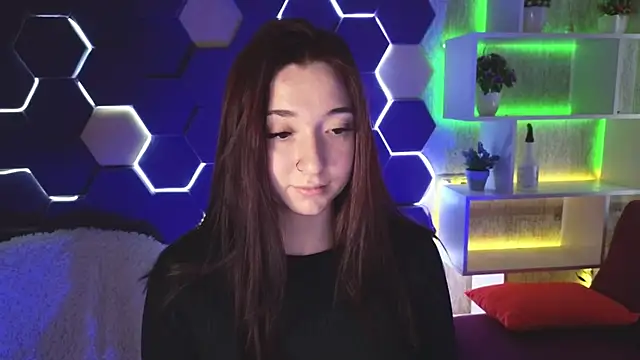 YasmineWest online show from 12/28/24, 04:41