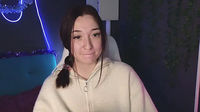 YasmineWest online show from 12/29/24, 04:05