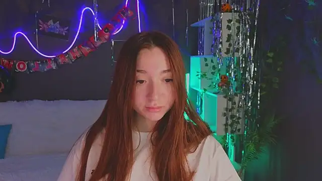 YasmineWest online show from 10/21/25, 01:39