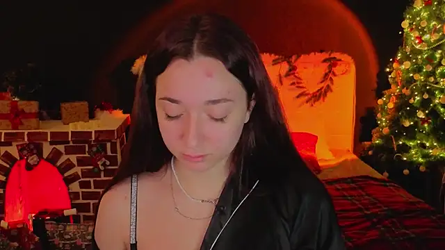 YasmineWest online show from 12/15/25, 01:54