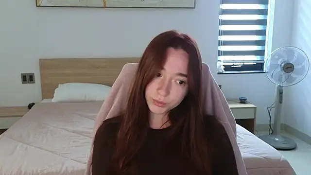 Snapshot of YasmineWest chatting on 03/17/26, 12:04 YasmineWest online show from 03/17/26, 12:04