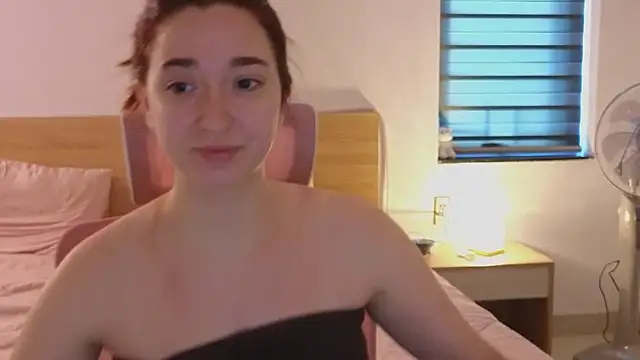 Snapshot of YasmineWest chatting on 03/29/26, 12:21 YasmineWest online show from 03/29/26, 12:21