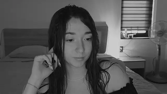 Snapshot of YasmineWest chatting on 04/03/26, 12:19 YasmineWest online show from 04/03/26, 12:19