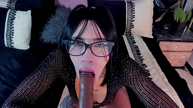 cattleya jensen  online show from 12/11/24, 05:48