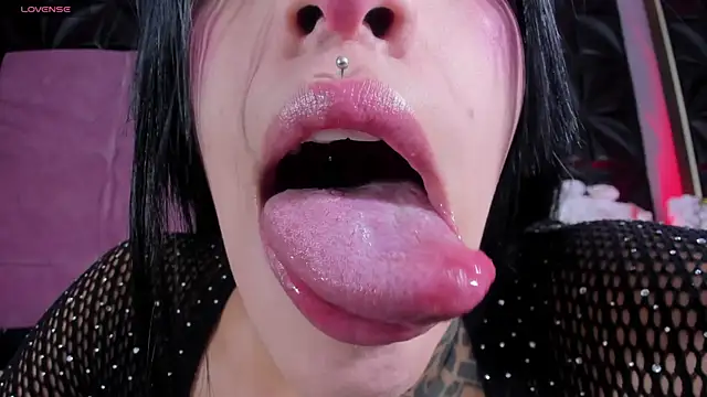 cattleya jensen  online show from 12/31/24, 05:29