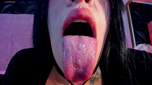 cattleya jensen  online show from 02/03/25, 11:58