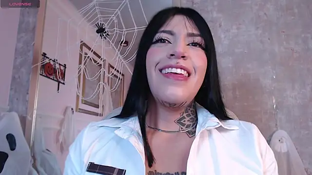 cattleya jensen  online show from 10/10/25, 01:54